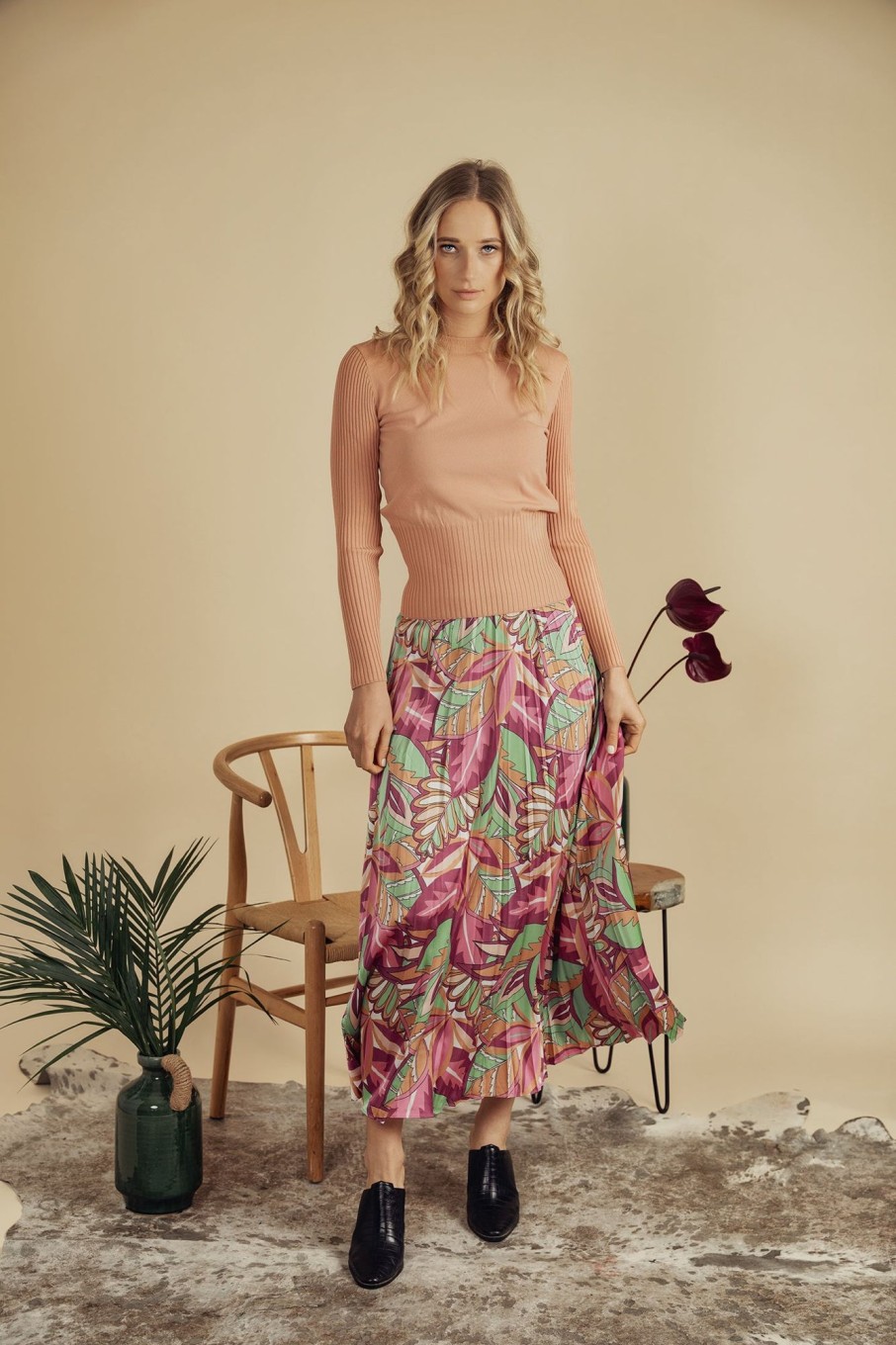 New Covered Band Pleated Skirt 37"-Pink Tropics Skirts