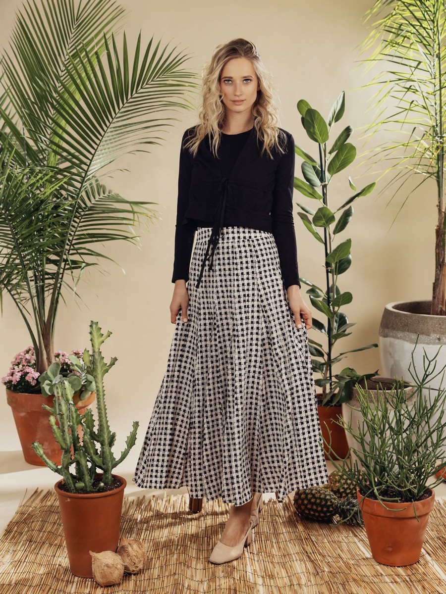 Online Top Stitched Pleated Skirt-B/W Checkered Sets