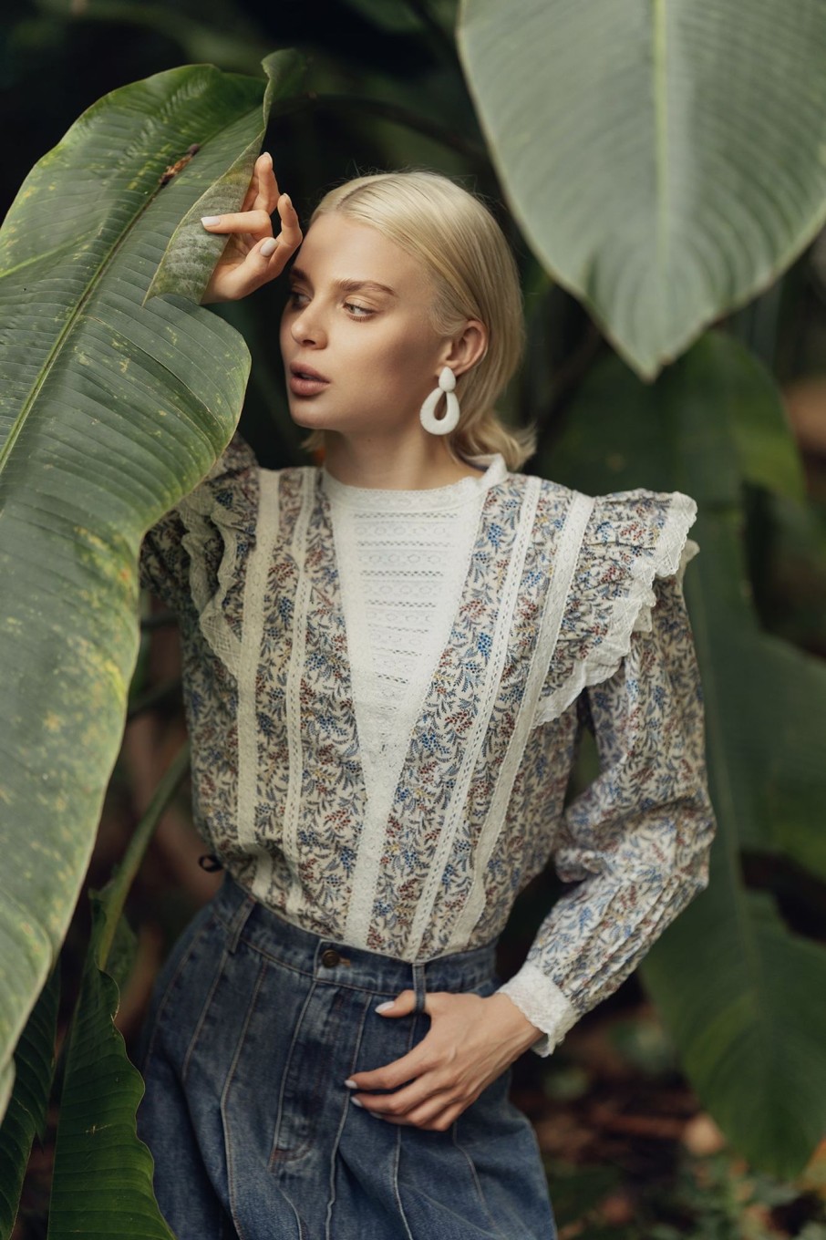 Hot Lace Trim Blouse-Colored Floral Tops