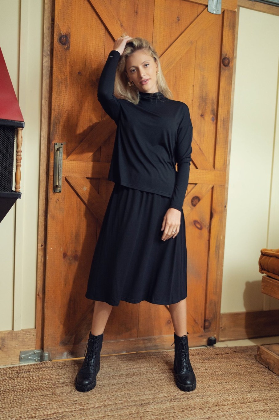 Wholesale Swing Turtleneck-Black Sets